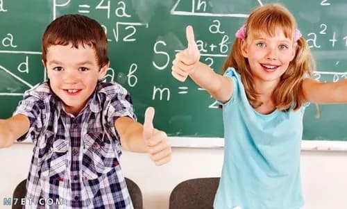 اكتب ثم امسح في جدول الضرب الجمع والطرح اكثر من 1000مرة